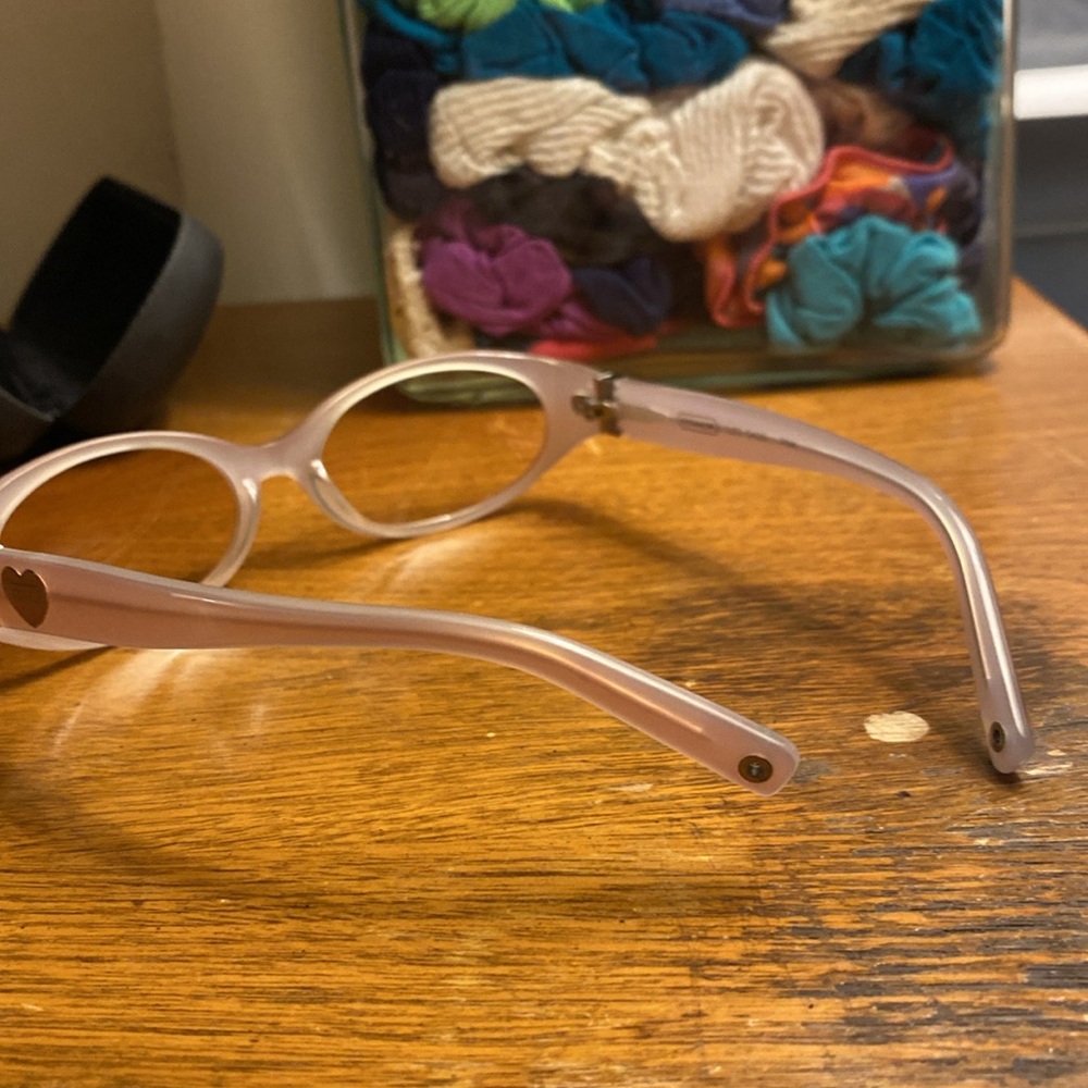 Coach Pink Sunglasses with Coach heart & not in Coach case - Picture 6 of 12
